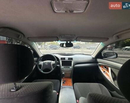 Серый Тойота Камри, объемом двигателя 2.4 л и пробегом 138 тыс. км за 11500 $, фото 17 на Automoto.ua