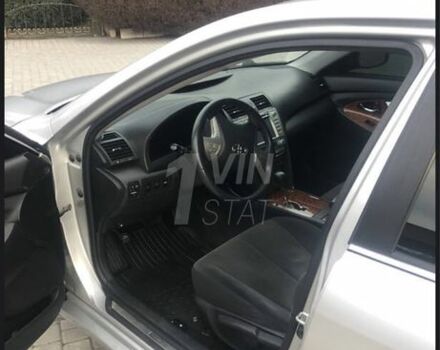 Серый Тойота Камри, объемом двигателя 2.4 л и пробегом 221 тыс. км за 8499 $, фото 5 на Automoto.ua