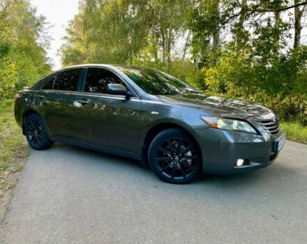 Серый Тойота Камри, объемом двигателя 3.5 л и пробегом 340 тыс. км за 7900 $, фото 1 на Automoto.ua