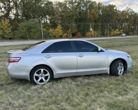 Серый Тойота Камри, объемом двигателя 3.5 л и пробегом 285 тыс. км за 8500 $, фото 2 на Automoto.ua