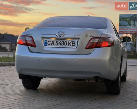 Серый Тойота Камри, объемом двигателя 2.36 л и пробегом 221 тыс. км за 7999 $, фото 9 на Automoto.ua