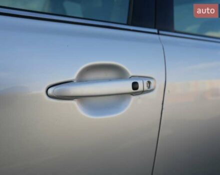 Серый Тойота Камри, объемом двигателя 3.46 л и пробегом 428 тыс. км за 10000 $, фото 17 на Automoto.ua