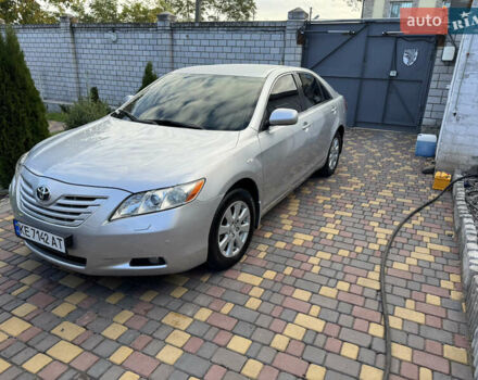 Серый Тойота Камри, объемом двигателя 3.46 л и пробегом 289 тыс. км за 9300 $, фото 1 на Automoto.ua