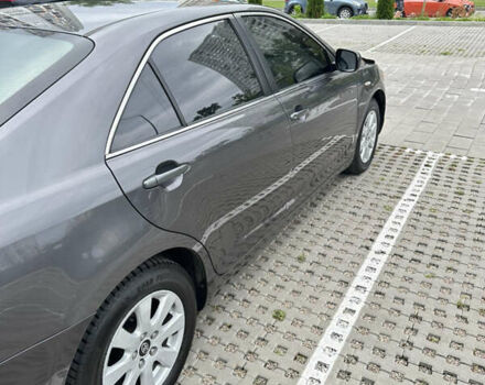 Серый Тойота Камри, объемом двигателя 3.5 л и пробегом 265 тыс. км за 10500 $, фото 6 на Automoto.ua