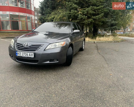 Серый Тойота Камри, объемом двигателя 3.5 л и пробегом 290 тыс. км за 9000 $, фото 3 на Automoto.ua