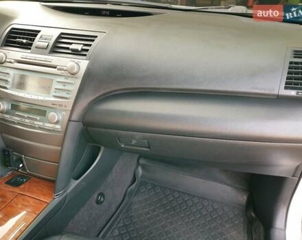 Серый Тойота Камри, объемом двигателя 3.5 л и пробегом 274 тыс. км за 10200 $, фото 8 на Automoto.ua