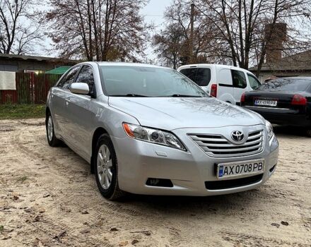 Серый Тойота Камри, объемом двигателя 2.4 л и пробегом 240 тыс. км за 7700 $, фото 3 на Automoto.ua