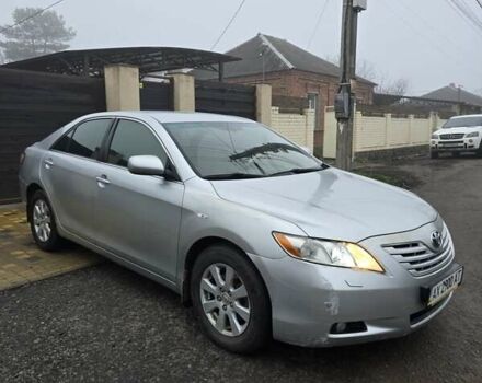 Сірий Тойота Камрі, об'ємом двигуна 3.5 л та пробігом 250 тис. км за 6300 $, фото 2 на Automoto.ua