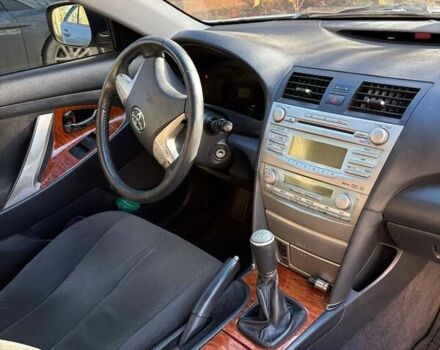 Сірий Тойота Камрі, об'ємом двигуна 2.36 л та пробігом 319 тис. км за 7900 $, фото 10 на Automoto.ua