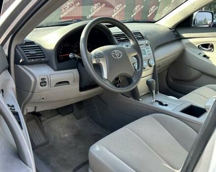 Серый Тойота Камри, объемом двигателя 2.36 л и пробегом 192 тыс. км за 7850 $, фото 13 на Automoto.ua