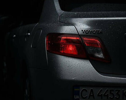 Серый Тойота Камри, объемом двигателя 3.5 л и пробегом 290 тыс. км за 8500 $, фото 22 на Automoto.ua