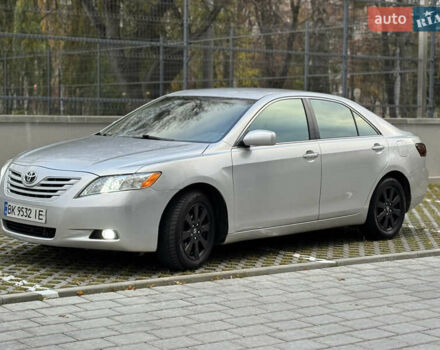 Серый Тойота Камри, объемом двигателя 2.36 л и пробегом 298 тыс. км за 6500 $, фото 5 на Automoto.ua