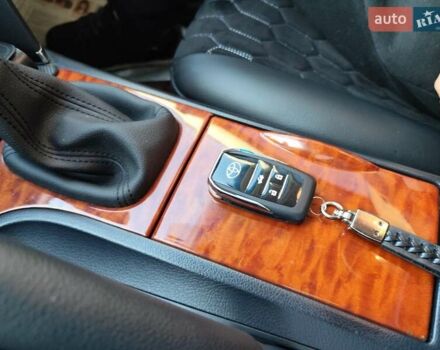 Серый Тойота Камри, объемом двигателя 2.36 л и пробегом 240 тыс. км за 9200 $, фото 10 на Automoto.ua