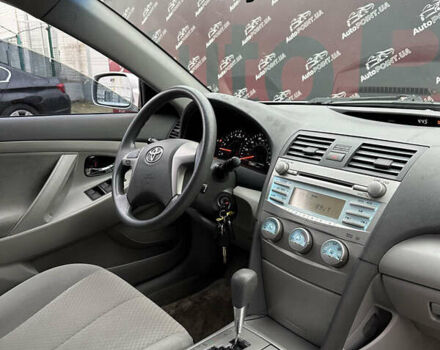 Сірий Тойота Камрі, об'ємом двигуна 2.36 л та пробігом 192 тис. км за 7650 $, фото 26 на Automoto.ua