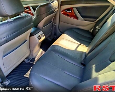 Сірий Тойота Камрі, об'ємом двигуна 3.5 л та пробігом 303 тис. км за 8500 $, фото 4 на Automoto.ua