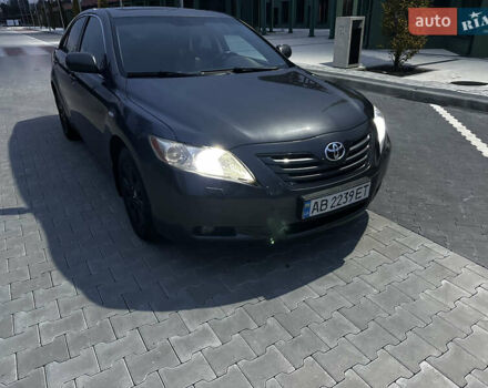 Сірий Тойота Камрі, об'ємом двигуна 2.4 л та пробігом 270 тис. км за 8200 $, фото 1 на Automoto.ua