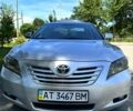 Серый Тойота Камри, объемом двигателя 2.4 л и пробегом 250000 тыс. км за 7999 $, фото 2 на Automoto.ua