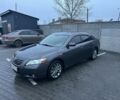 Серый Тойота Камри, объемом двигателя 2.4 л и пробегом 232 тыс. км за 8600 $, фото 3 на Automoto.ua