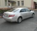 Серый Тойота Камри, объемом двигателя 2.4 л и пробегом 325 тыс. км за 7900 $, фото 2 на Automoto.ua