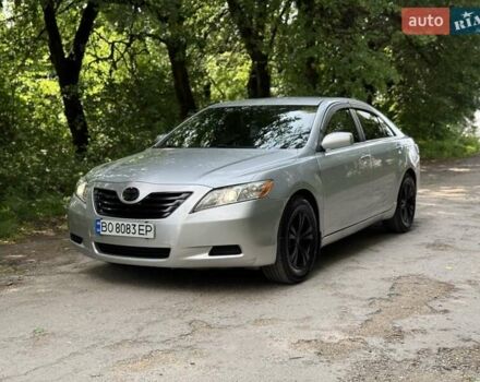 Сірий Тойота Камрі, об'ємом двигуна 2.4 л та пробігом 308 тис. км за 7799 $, фото 5 на Automoto.ua