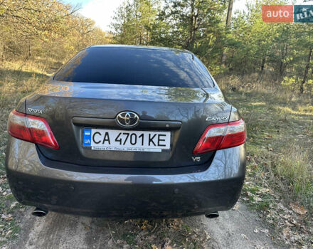 Серый Тойота Камри, объемом двигателя 3.46 л и пробегом 262 тыс. км за 9300 $, фото 4 на Automoto.ua