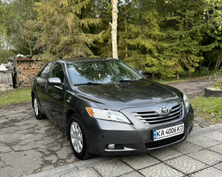 Серый Тойота Камри, объемом двигателя 2.4 л и пробегом 220 тыс. км за 8700 $, фото 37 на Automoto.ua