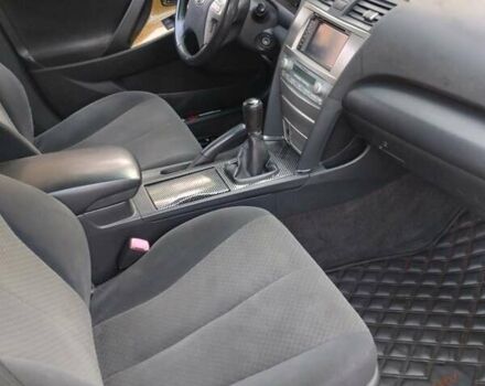 Серый Тойота Камри, объемом двигателя 2.4 л и пробегом 230 тыс. км за 8500 $, фото 56 на Automoto.ua