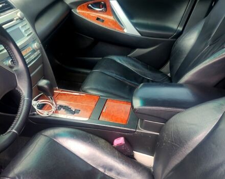 Серый Тойота Камри, объемом двигателя 2.4 л и пробегом 225 тыс. км за 8500 $, фото 3 на Automoto.ua