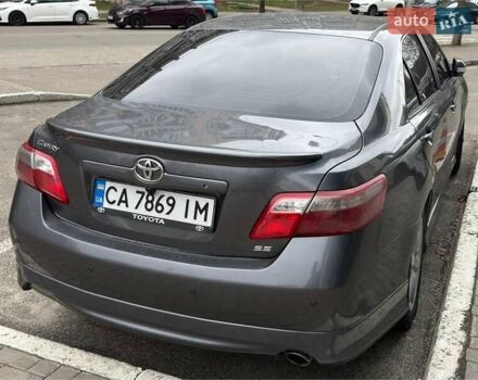 Серый Тойота Камри, объемом двигателя 2.4 л и пробегом 314 тыс. км за 8250 $, фото 8 на Automoto.ua