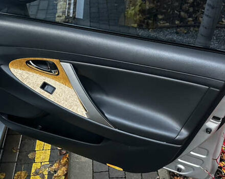 Тойота Камри 2007 в Киеве на Automoto.ua Серый Тойота Камри, объемом двигателя 2.4 л и пробегом 157 тыс. км за 10999 $, фото 10 на Automoto.ua