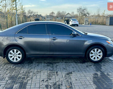 Серый Тойота Камри, объемом двигателя 3.46 л и пробегом 370 тыс. км за 9999 $, фото 5 на Automoto.ua