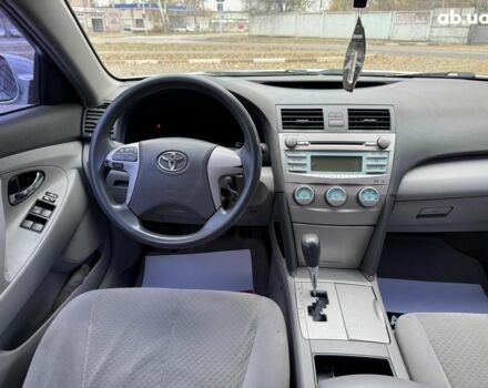 Серый Тойота Камри, объемом двигателя 2.4 л и пробегом 225 тыс. км за 7490 $, фото 15 на Automoto.ua