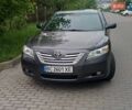 Серый Тойота Камри, объемом двигателя 2.36 л и пробегом 331 тыс. км за 7600 $, фото 1 на Automoto.ua