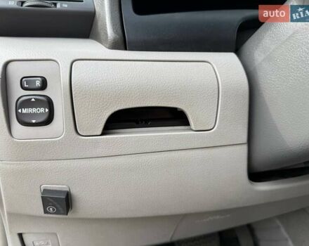 Серый Тойота Камри, объемом двигателя 3.46 л и пробегом 285 тыс. км за 8690 $, фото 13 на Automoto.ua