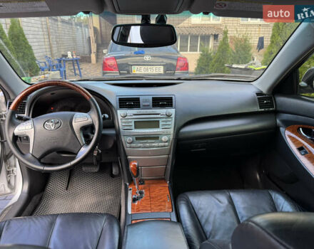 Серый Тойота Камри, объемом двигателя 3.46 л и пробегом 289 тыс. км за 9300 $, фото 11 на Automoto.ua