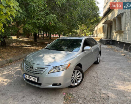 Сірий Тойота Камрі, об'ємом двигуна 2.36 л та пробігом 294 тис. км за 8700 $, фото 1 на Automoto.ua