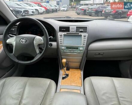 Серый Тойота Камри, объемом двигателя 3.46 л и пробегом 285 тыс. км за 8690 $, фото 20 на Automoto.ua