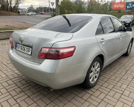 Тойота Камри 2007 в Киеве на Automoto.ua Серый Тойота Камри, объемом двигателя 2.4 л и пробегом 210 тыс. км за 7999 $, фото 3 на Automoto.ua