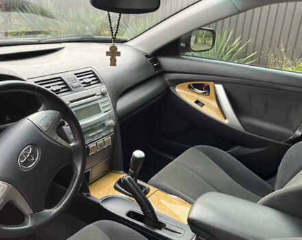 Серый Тойота Камри, объемом двигателя 2.4 л и пробегом 220 тыс. км за 8700 $, фото 39 на Automoto.ua