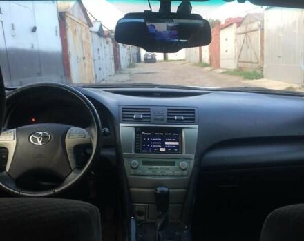 Серый Тойота Камри, объемом двигателя 2.4 л и пробегом 230 тыс. км за 8500 $, фото 4 на Automoto.ua