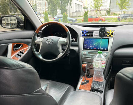 Серый Тойота Камри, объемом двигателя 3.5 л и пробегом 265 тыс. км за 10500 $, фото 19 на Automoto.ua