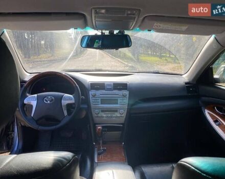 Сірий Тойота Камрі, об'ємом двигуна 3.5 л та пробігом 275 тис. км за 10000 $, фото 5 на Automoto.ua