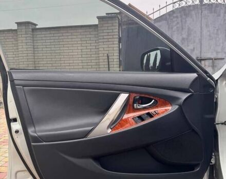 Серый Тойота Камри, объемом двигателя 3.5 л и пробегом 274 тыс. км за 10200 $, фото 13 на Automoto.ua