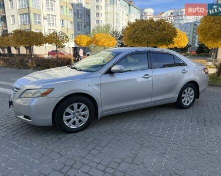 Серый Тойота Камри, объемом двигателя 3.46 л и пробегом 320 тыс. км за 7200 $, фото 6 на Automoto.ua