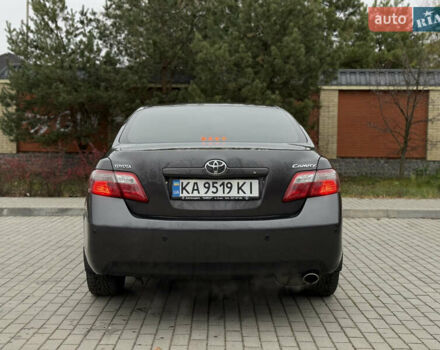 Серый Тойота Камри, объемом двигателя 2.4 л и пробегом 262 тыс. км за 6999 $, фото 3 на Automoto.ua