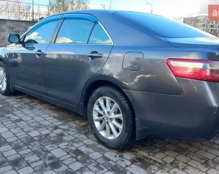 Серый Тойота Камри, объемом двигателя 2.36 л и пробегом 305 тыс. км за 7800 $, фото 49 на Automoto.ua