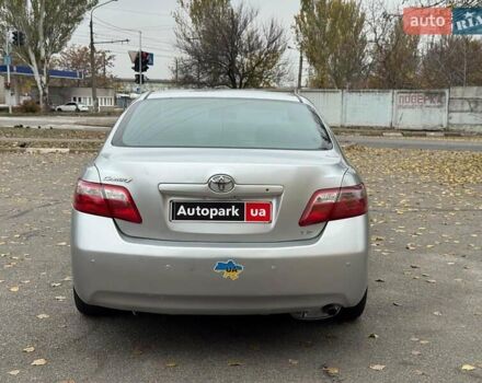 Серый Тойота Камри, объемом двигателя 2.4 л и пробегом 225 тыс. км за 7490 $, фото 5 на Automoto.ua