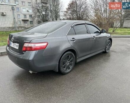 Серый Тойота Камри, объемом двигателя 3.5 л и пробегом 260 тыс. км за 8000 $, фото 3 на Automoto.ua