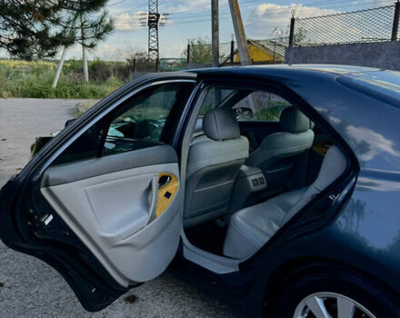 Сірий Тойота Камрі, об'ємом двигуна 2.4 л та пробігом 422 тис. км за 8000 $, фото 12 на Automoto.ua