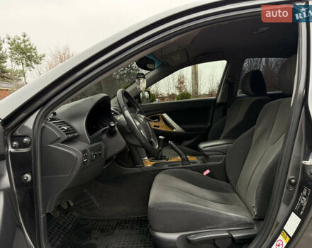 Серый Тойота Камри, объемом двигателя 2.4 л и пробегом 262 тыс. км за 6999 $, фото 11 на Automoto.ua